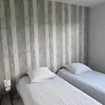 De La Grenouille Holiday home *